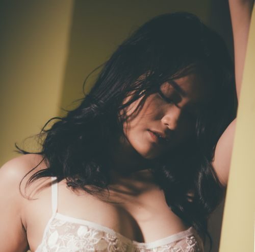 Call Girls in Lucknow Offering Deepthroat and Full Sex